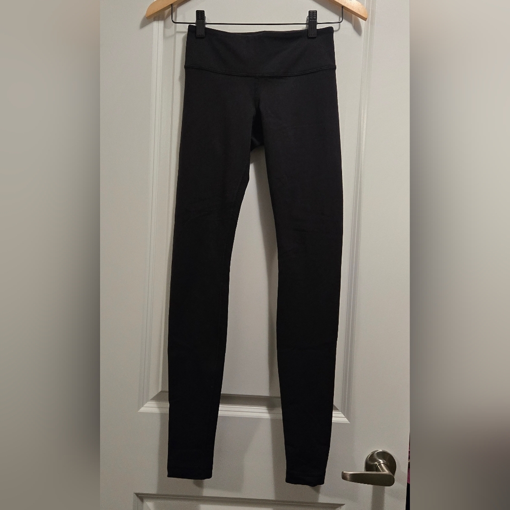 Lululemon Athletica Classic Black Leggings, Size 2.